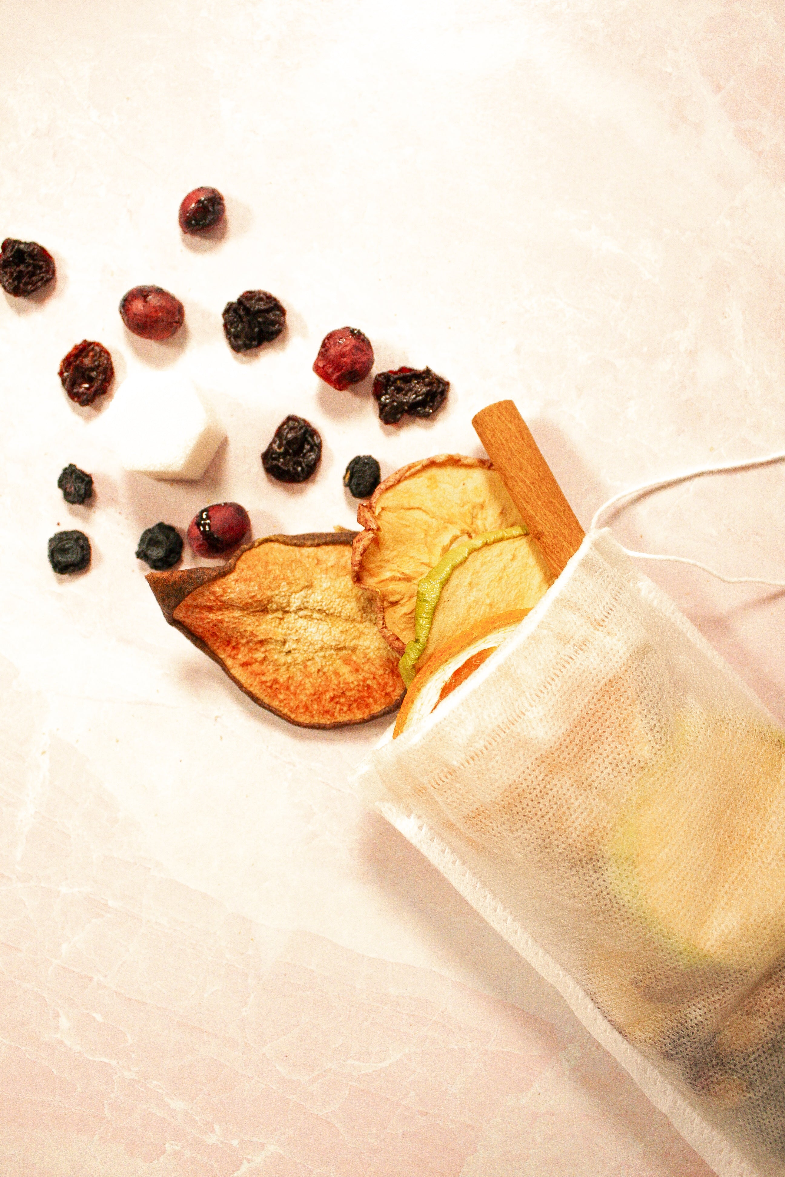Michigan-Sangria-Pouch-2