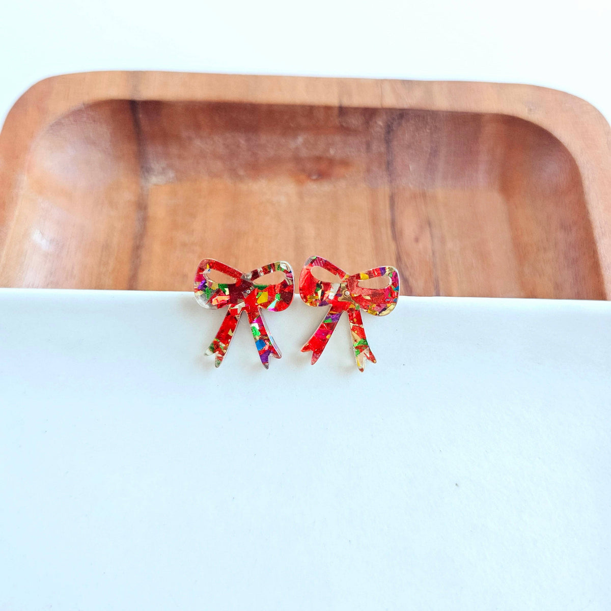 Bow Studs - Red Sparkle – InBooze