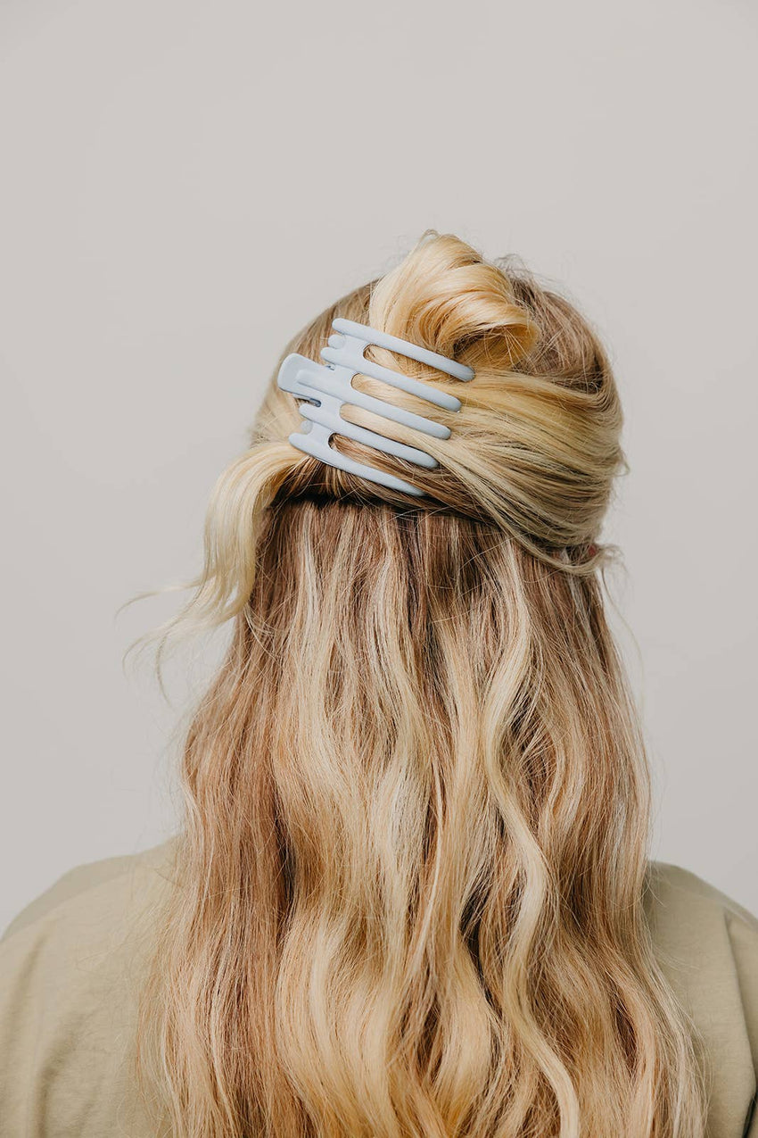 KAXI Wide Lay Down Claw Clip — Flat Low-Profile Hair Clip