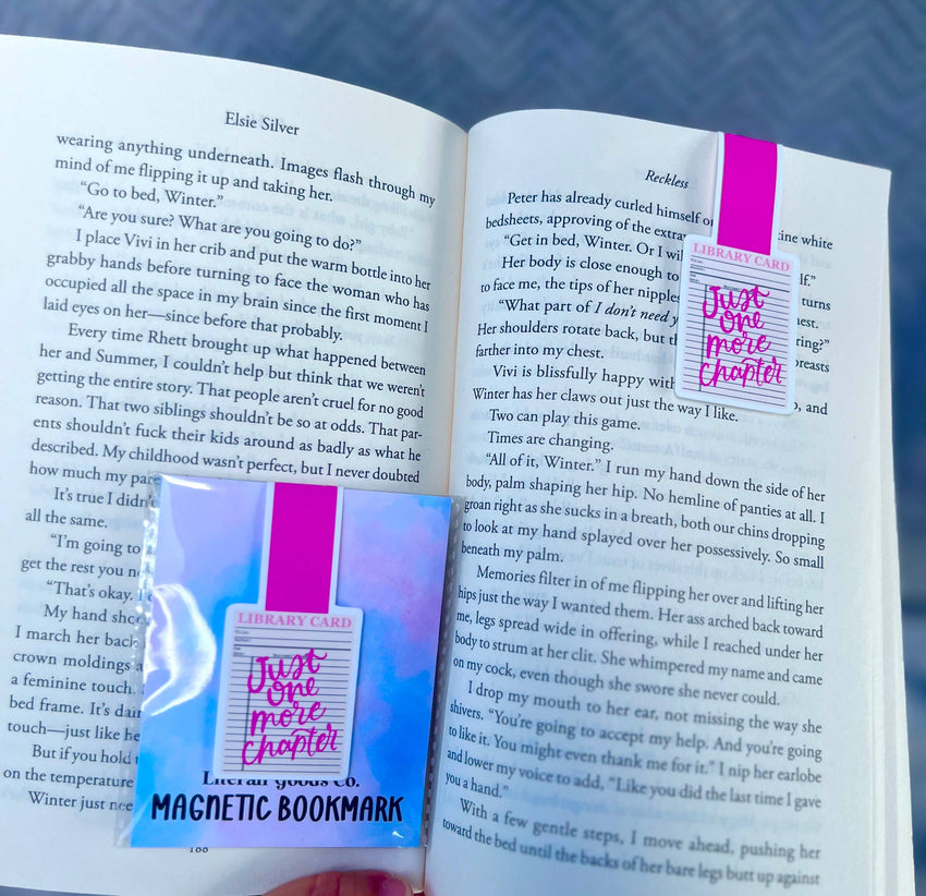 Magnetic Bookmark - Just One More Chapter pink bookgirl