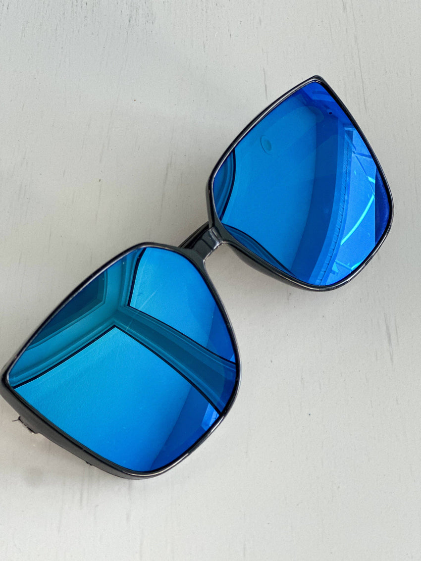 Cleo Cat Eye Sunglasses "Blue"
