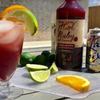 Holiday Entertaining | Hot Ruby Cranberry Cider