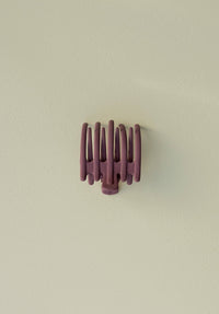 KAXI Wide Lay Down Claw Clip — Flat Low-Profile Hair Clip