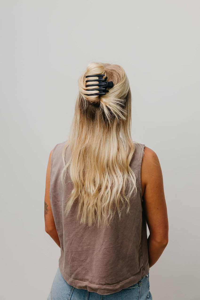 KAXI Wide Lay Down Claw Clip — Flat Low-Profile Hair Clip