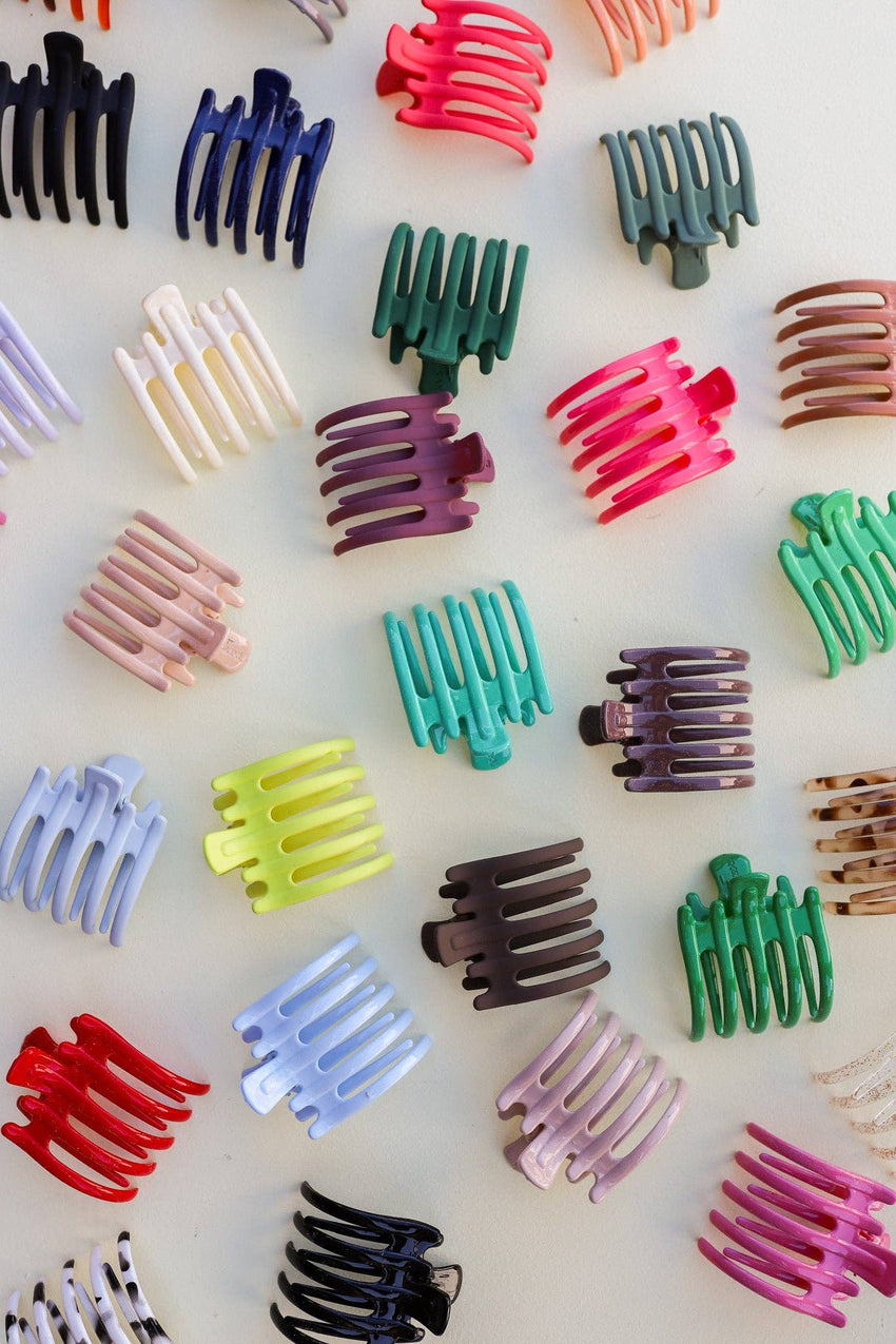 KAXI Wide Lay Down Claw Clip — Flat Low-Profile Hair Clip