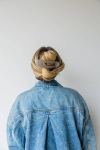 KAXI Oversized Lay Down Claw Clip — Flat Everyday Hair Clip
