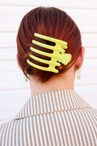 KAXI Wide Lay Down Claw Clip — Flat Low-Profile Hair Clip