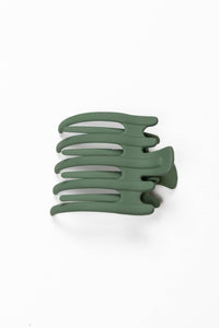 KAXI Wide Lay Down Claw Clip — Flat Low-Profile Hair Clip
