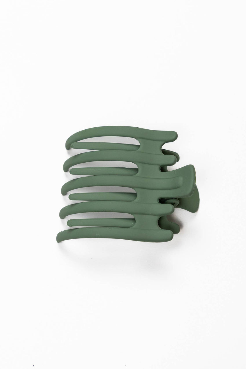 KAXI Wide Lay Down Claw Clip — Flat Low-Profile Hair Clip